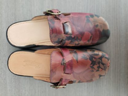Zueco de Cuero Modelo Flores - Imagen 7